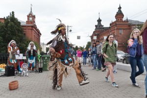 Индейцы из Перу во Владимире